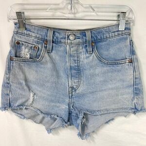 LEVI'S 501 Blue Light Wash Denim Jean Shorts Distressed Raw‎ Hem Women's 25